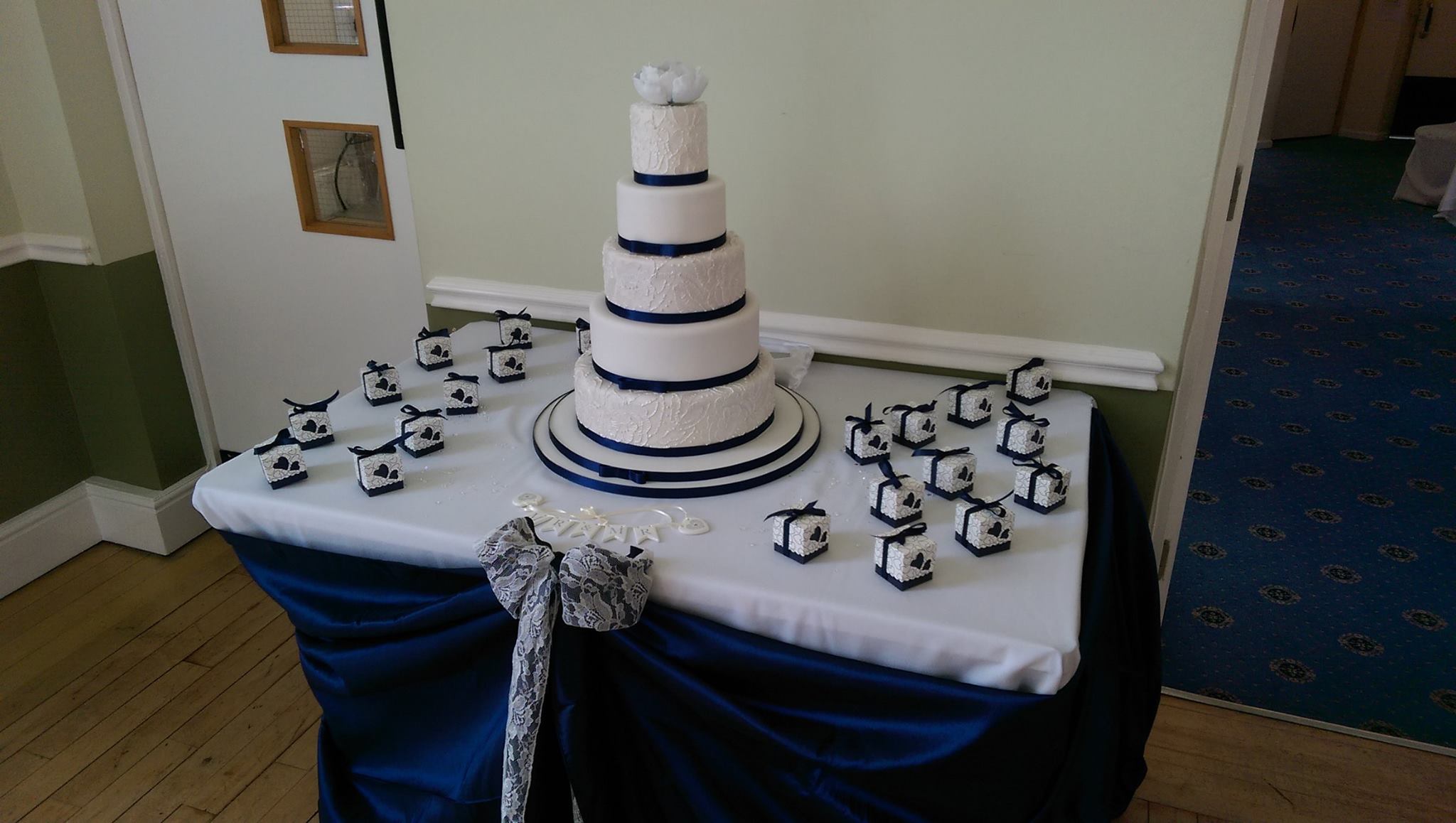 Cake Table Decorations